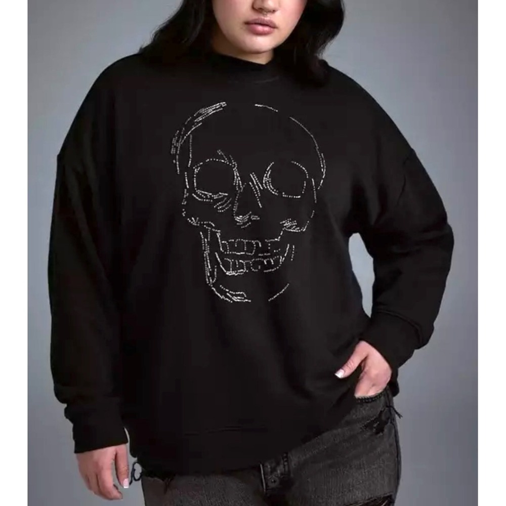 NWT Torrid Nightfall Relaxed Cozy Fleece Beaded Skull Goth Grunge Sweatshirt-2X - Picture 3 of 5